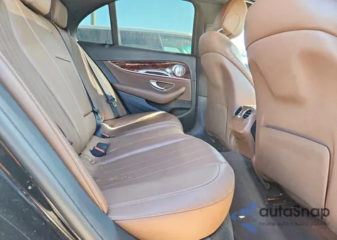 2018 Mercedes-Benz E 300 4Matic z USA, uszkodzony, nr VIN WDDZF4KB5JA372107